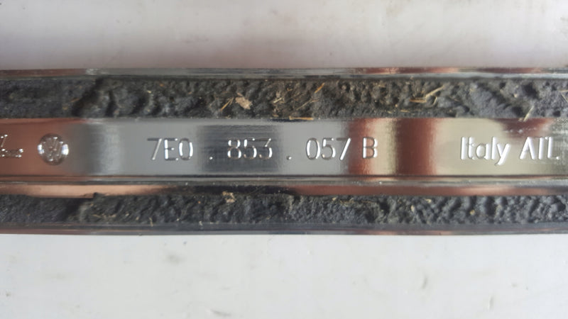 VW T5 LIFT MULTIVAN LISTWA DRZWI LEWA 7E0853057B