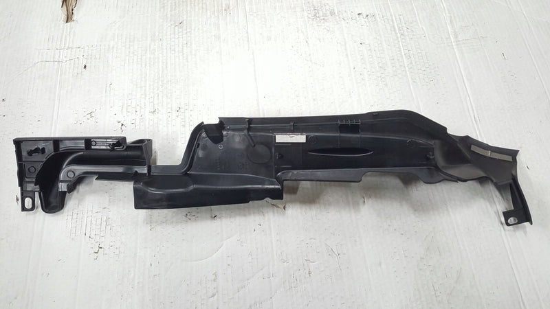 Nakładka błotnika prawy przód AUDI A4 B9 8W0821170