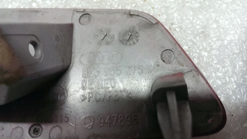 Zaślepki spryskiwaczy LE+PR AUDI A3 8V3955275 276