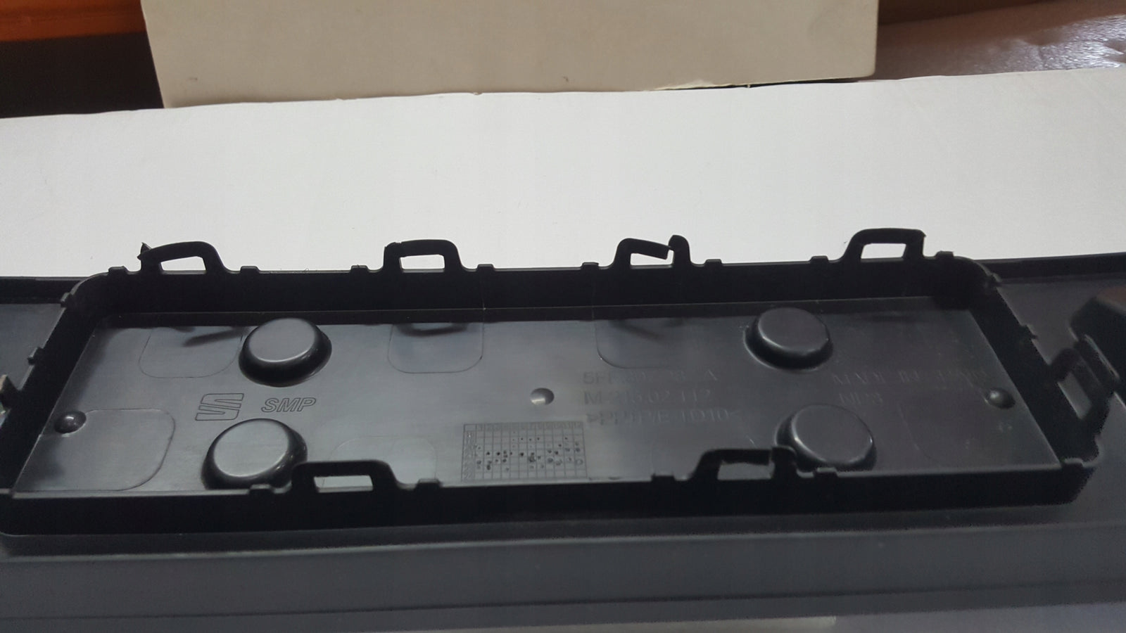 Ramka tablicy przód CUPRA FORMENTOR 5FF807287A demontaż