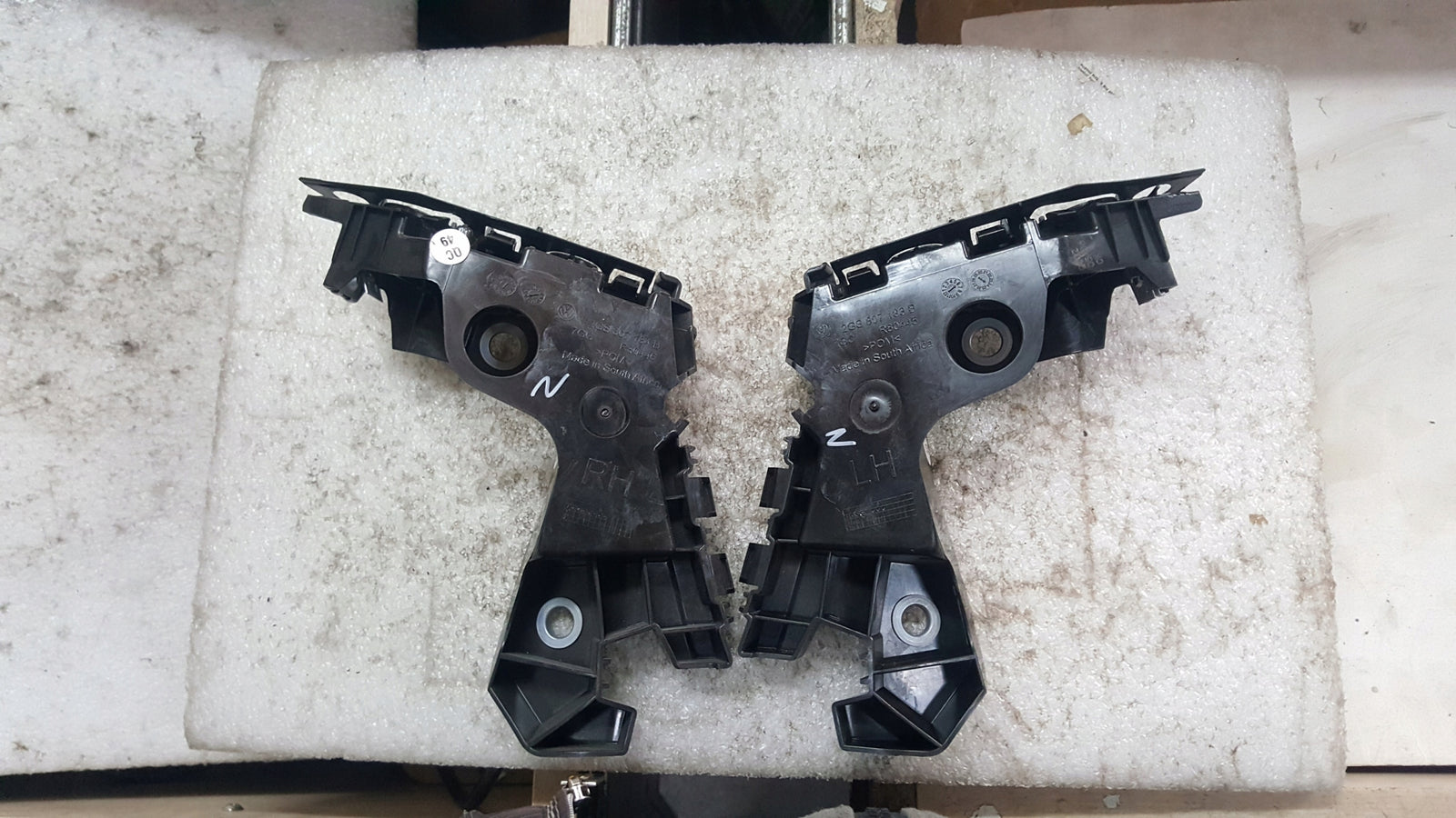 ŚLIZG ZDERZAKA PRZÓD LEWY PRAWY VW POLO 2G 2GS807183B 2GS807184B