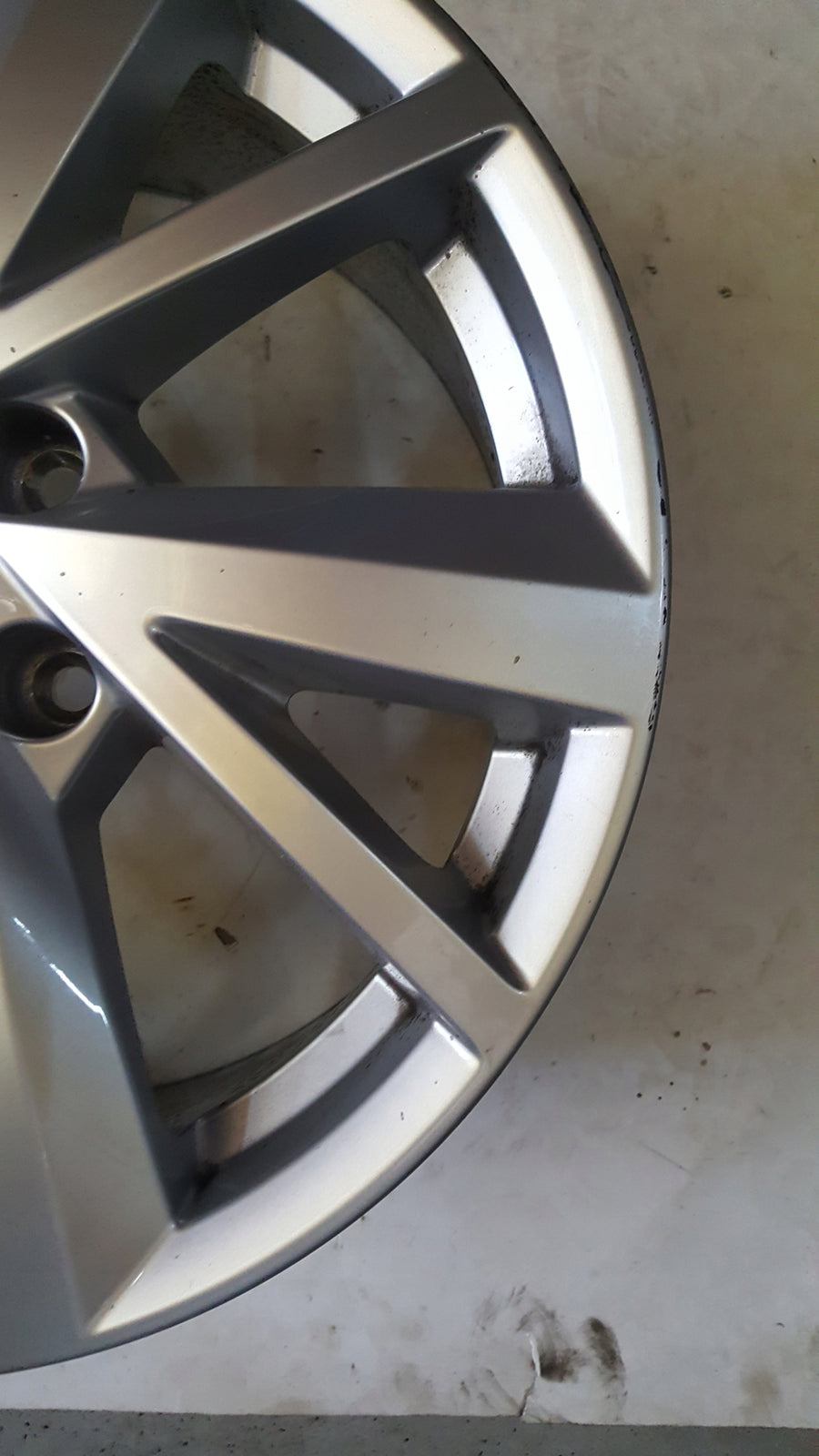 AUDI Q2 SQ2 81A FELGA 81A601025 C 7JX17 ET45