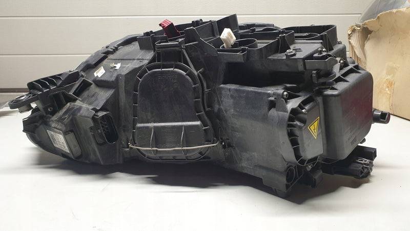 PR xenon LED Vw Sportsvan 517941751B 2015r IDEAŁ