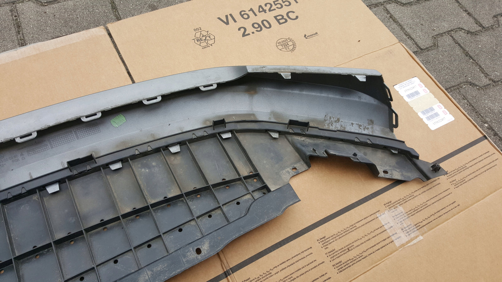 SPOILER DOLNY ZDERZAKA PRZÓD SKODA KAMIQ 658807733A Z OSŁONĄ 658807061