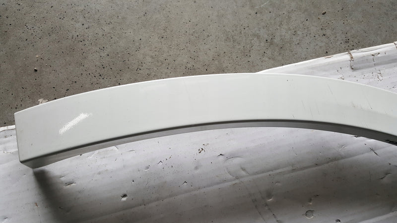 Listwa błotnika prawy tył VW TOUAREG 3 760853818C