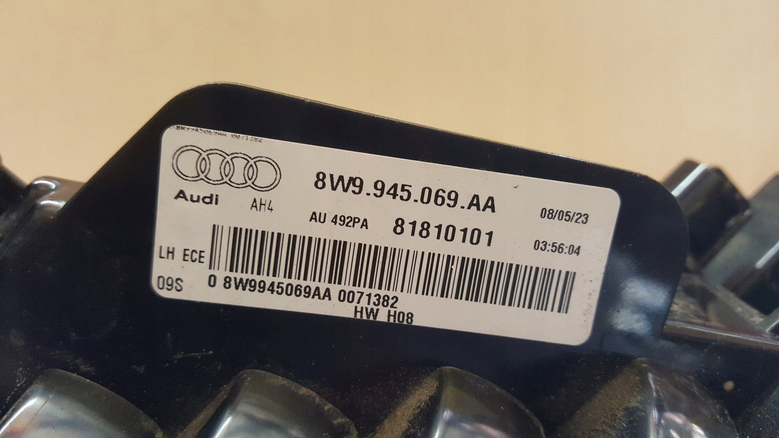 Lampa LED lewy tył AUDI A4 (B9) LIFT kombi 8W9945069AA demontaż