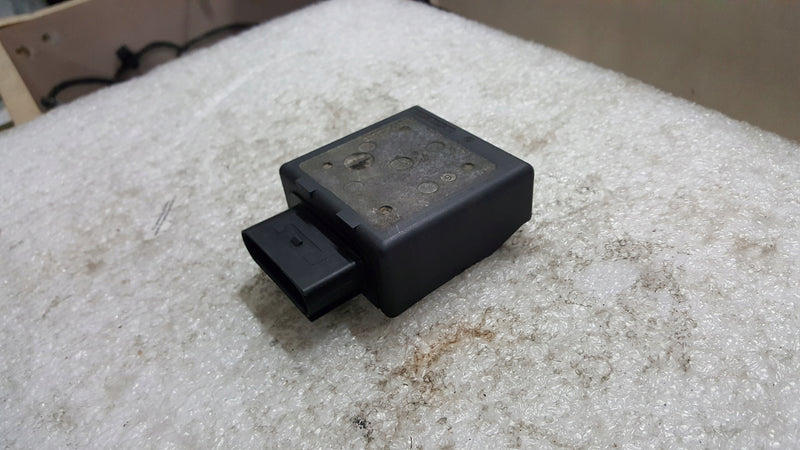 Moduł sterownik pompy paliwa VW AUDI SEAT SKODA 5Q0906121R demontaż