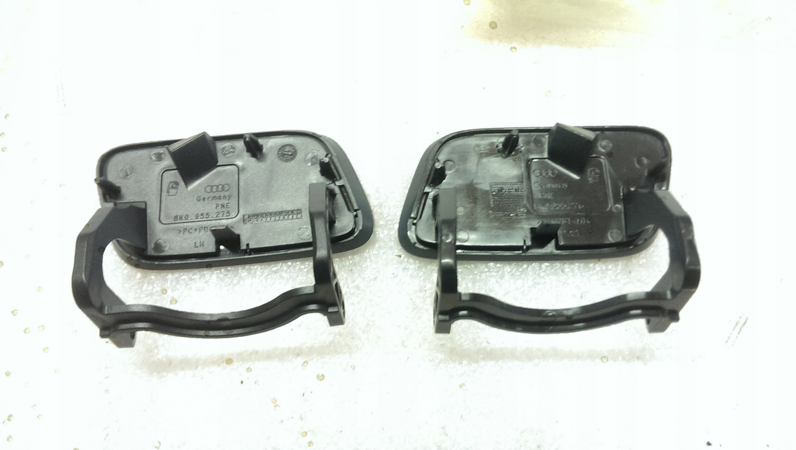 Zaślepki spryskiwaczy L+P AUDI A4 B8 8K0955275/276