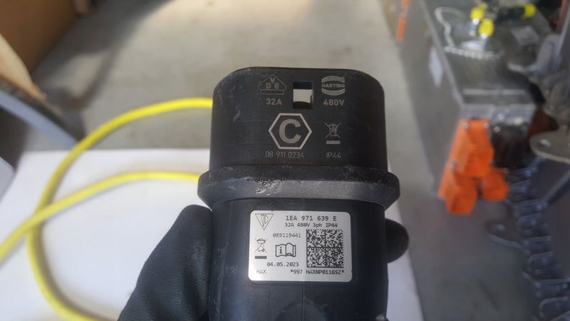 76deb9e38aa5158f0141708b58ce631b