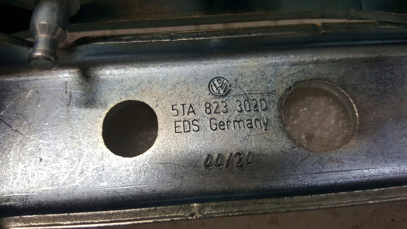 NOWE ORYGINALNE zawiasy maski L+P VW TOURAN 5TA823301D 5TA823302D