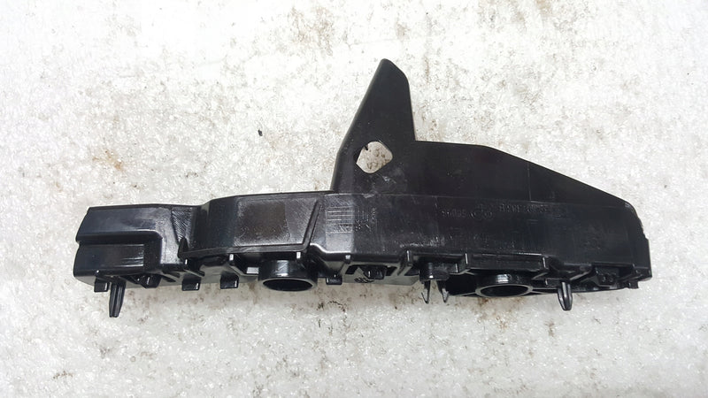 Mocowanie ślizg zderzaka lewy przód AUDI Q4 e-tron 89A807183B demontaż
