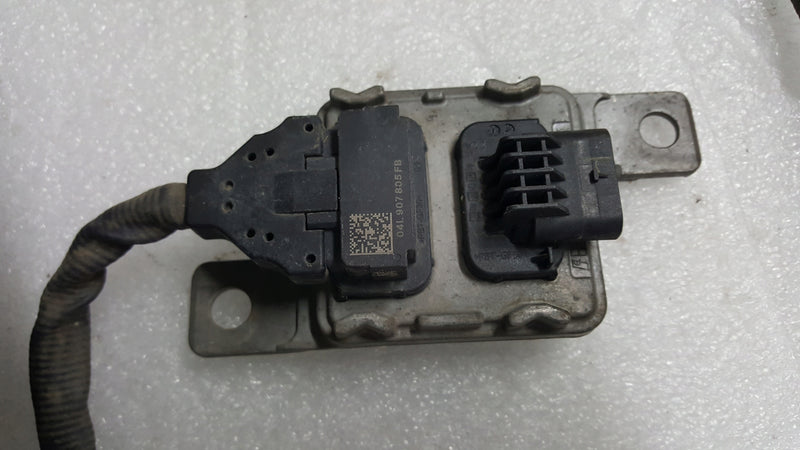 Sonda lambda czujnik NOX VW AUDI 04L907805FB demontaż