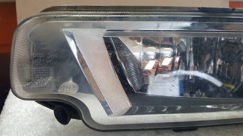 Prawy halogen VW PASSAT B8 3G0941662E demontaż