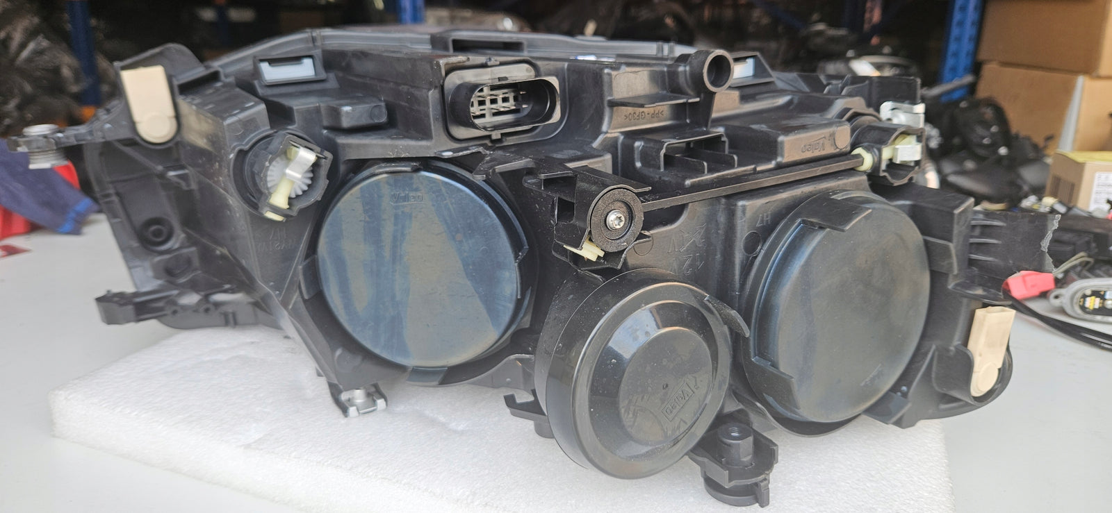 Le reflektor Vw T-CROS 2GM941005A 2023r demontaż