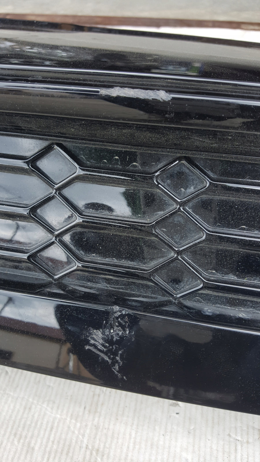 Dokładka dyfuzor spoiler zderzaka tylnego AUDI RS5 8W6807521AL demontaż