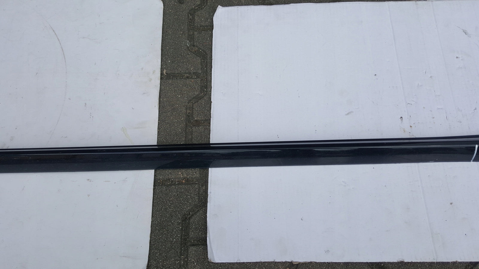 Listwa progowa prawa AUDI A4 B9 S-LINE 8W0853931A