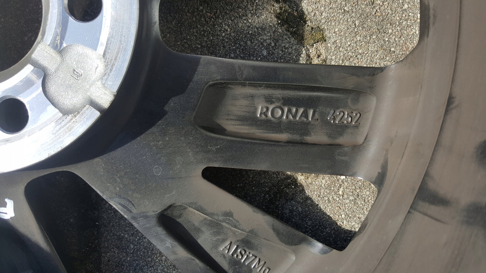 19cbc50248e46e4b539f3444d7c39b5f