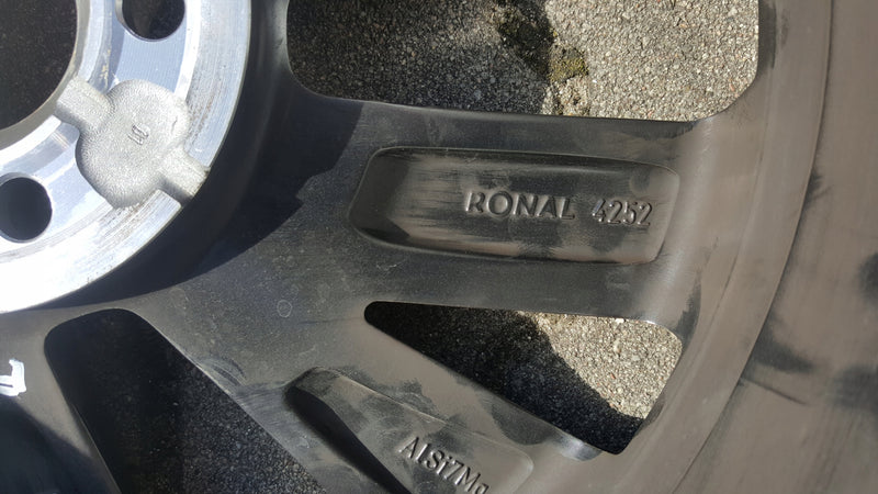 19cbc50248e46e4b539f3444d7c39b5f