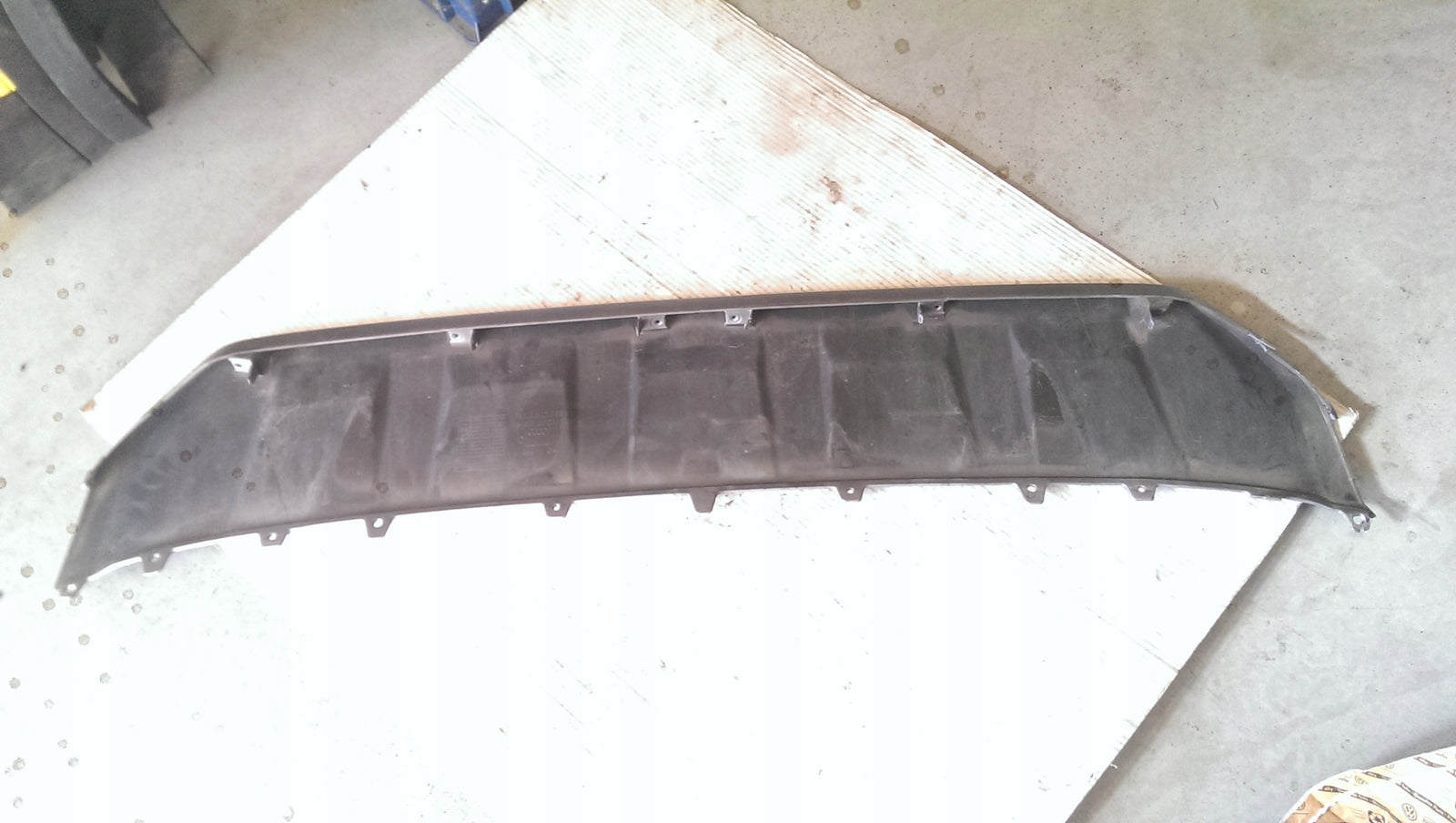 Dokładka spoiler zderzaka przód AUDI Q7 4M0807733D