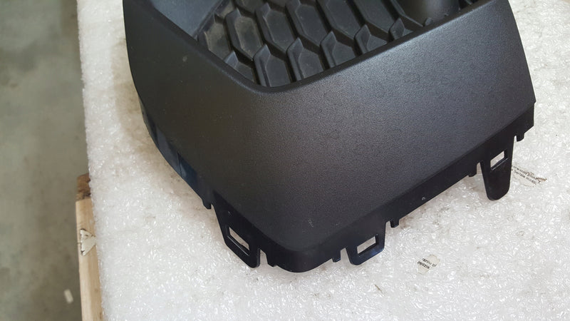 Kratka zderzaka lewy przód AUDI A3 8Y0807681A