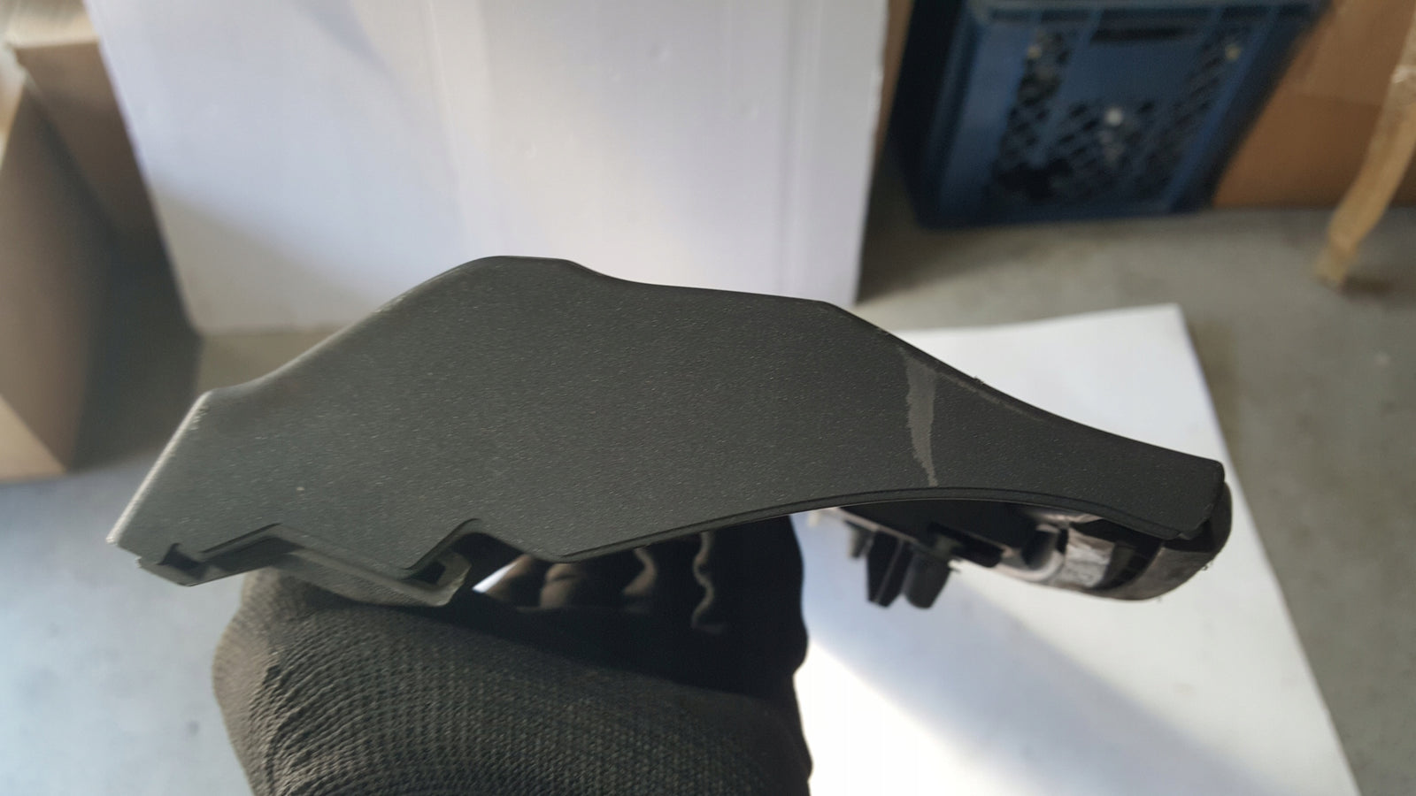 Listwa drzwi prawy przód AUDI Q7 4M0583960 demontaż