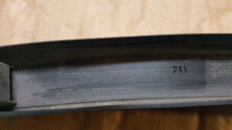 VW TIGUAN I LIFT 5N0 11- NAKŁADKA LISTWA BŁOTNIKA LEWY TYŁ 5N0854819C