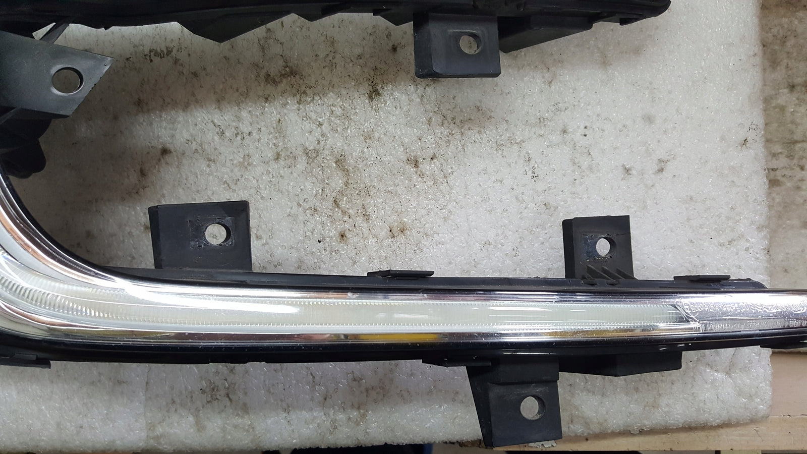 GOLF VII E-TRON HALOGEN PRAWY DRL LED 5GE941056B