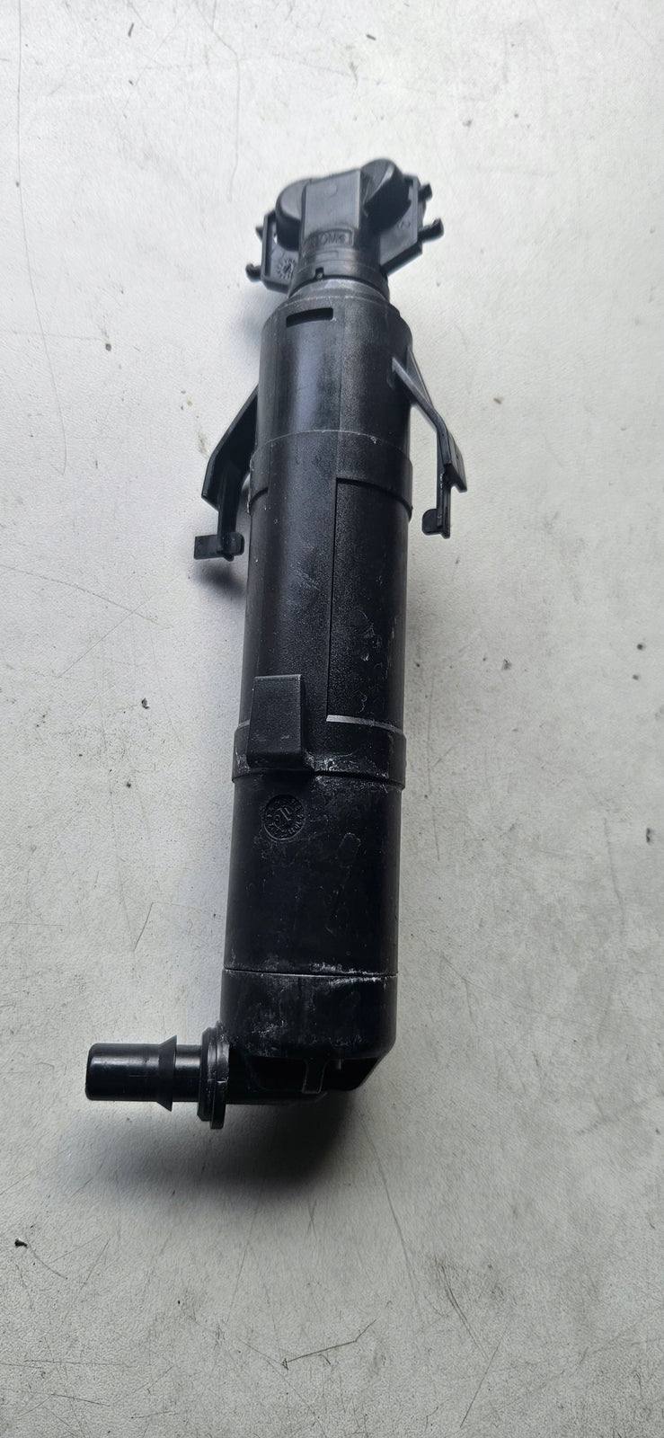 Prawy spryskiwacz reflektora Vw Polo 6C0955104 IDEAŁ demontaż