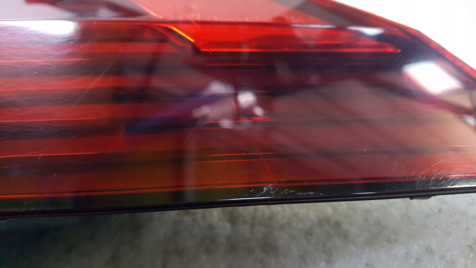 VW TIGUAN II LIFT LAMPA PRAWA TYŁ IQ LIGHT 5NA945208 J ORYGINAŁ