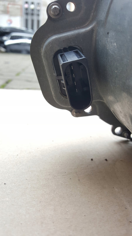 VW T7 bus multivan 7T1 SERWO ABS OE 7T1614105D