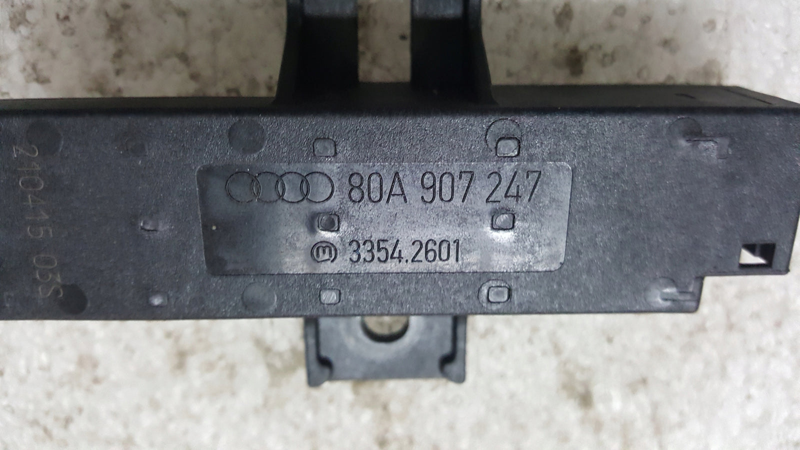 80A907247 ANTENA SYSTEMU KESSY AUDI A4 A5 Q5 2016+