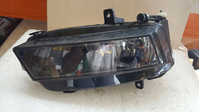 Prawy halogen VW GOLF VII 5G0941662D demontaż