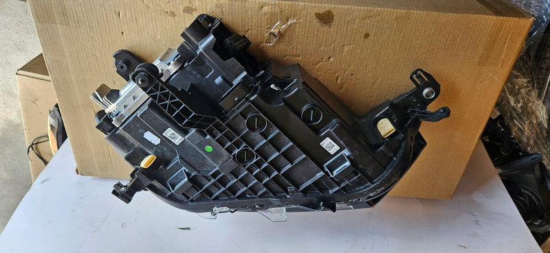 2GA941035AH LEWY ful led IQ.LIGHT Vw T-ROC LIFT 2021r demontaż