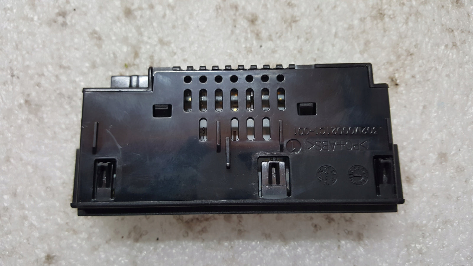 Gniazdo port USB x2--VW AUDI SEAT SKODA 5NA035736 demontaż