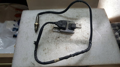 Sonda lambda czujnik NOX AUDI A4 (B9) A5 8W0907807A demontaż