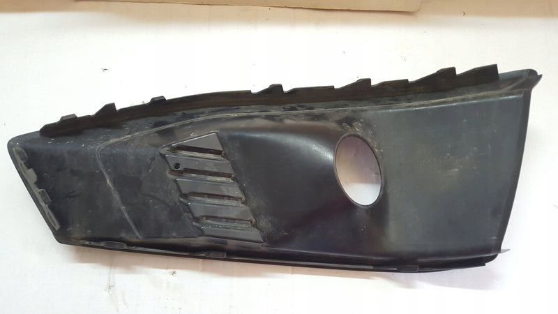 Kratka zderzaka lewy przód AUDI A4 (B9) lift 8W0807681AJ demontaż