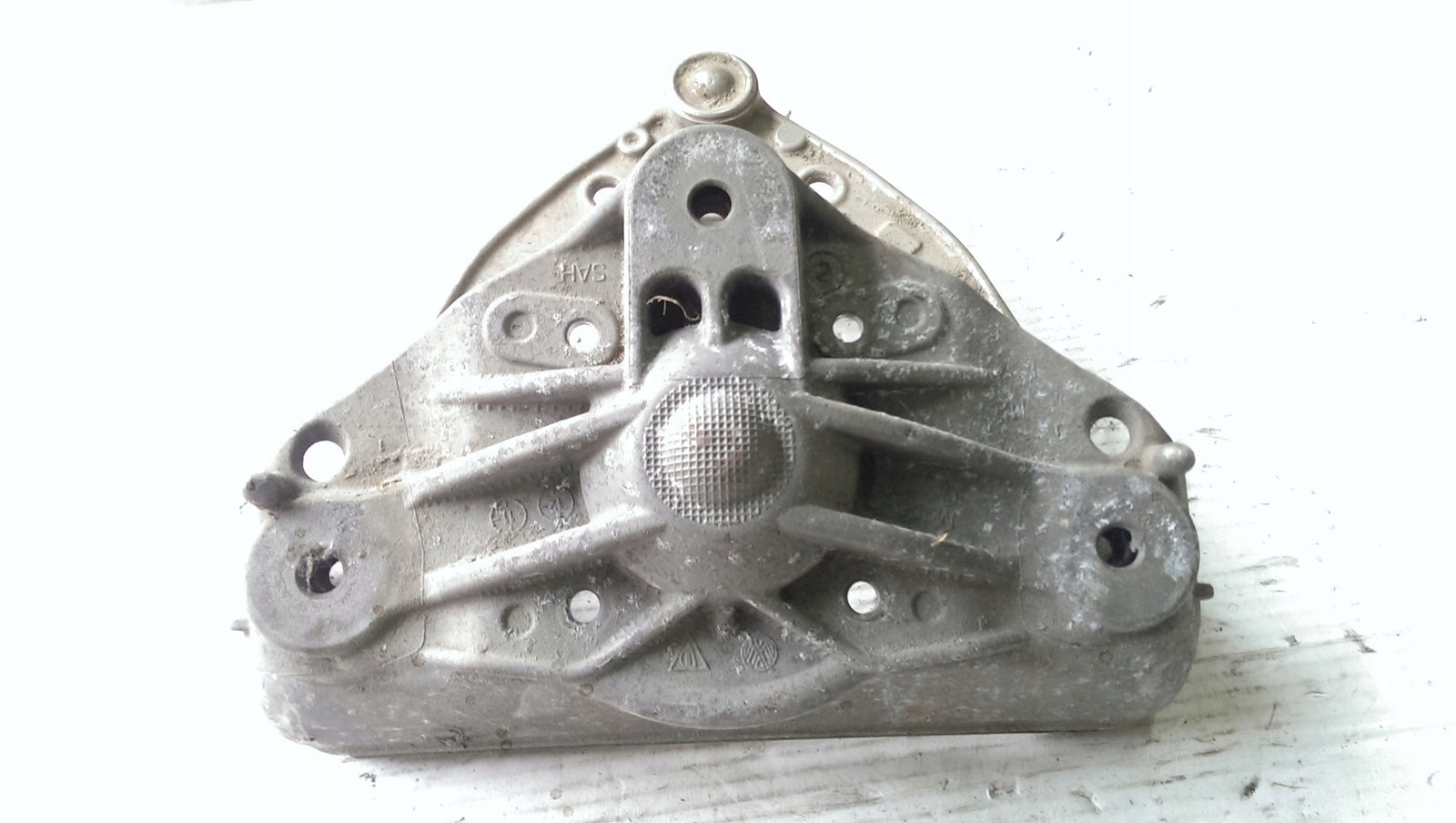 Wspornik łapa amortyzatora VW TOUAREG 7L0412391