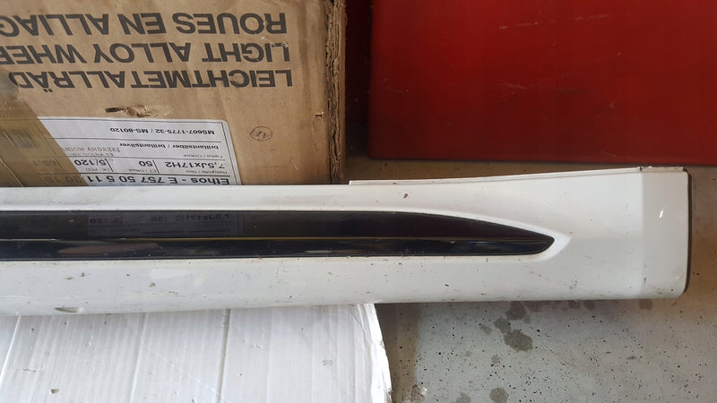 Listwa nakładka progowa prawa AUDI RS4 (B9) 8W9853856C F ŁADNA demontaż