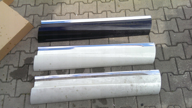 Listwa drzwi PR przód VW TOUAREG R-LINE 7P6854940J
