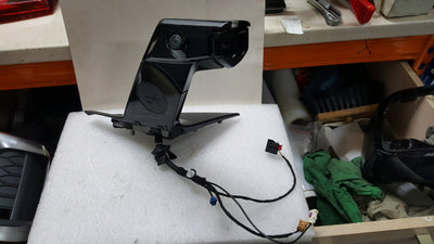 Lusterko lewe kamera AUDI E-TRON 4KE857409G demontaż