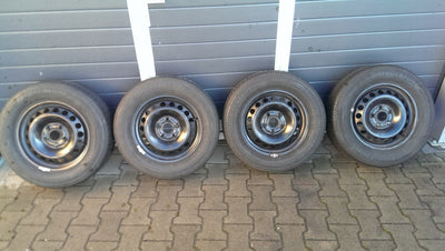 4x zima VwGolf 5 i 6 BridgestoneB250 195/65/15 5mm