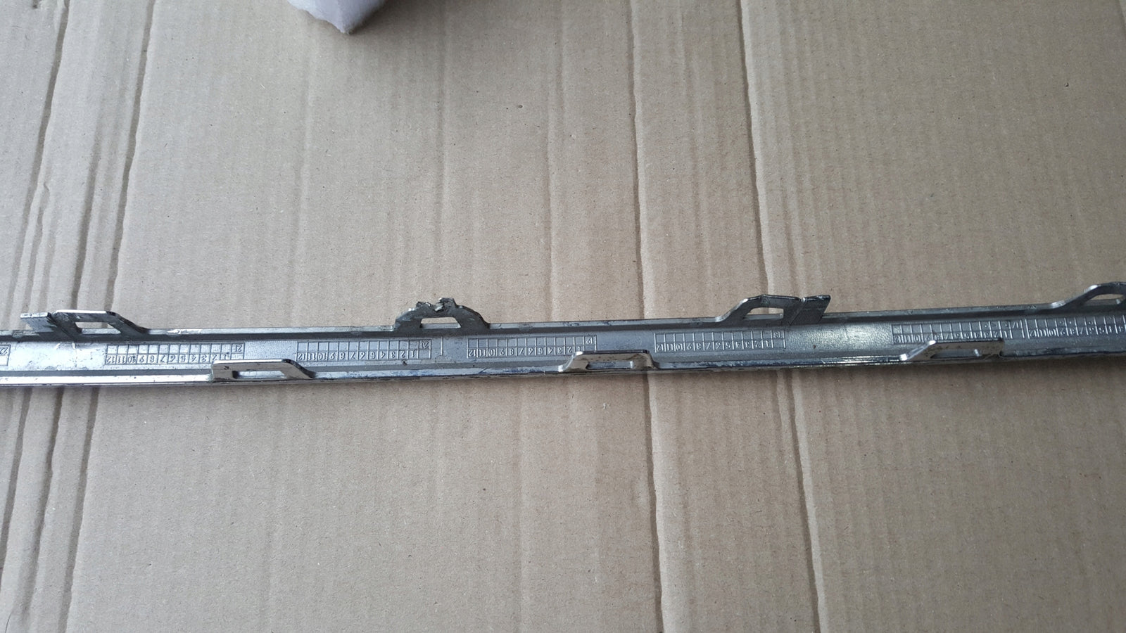 LISTWA CHROM ZDERZAKA PRZEDNIEGO VW ARTEON 3G8853245