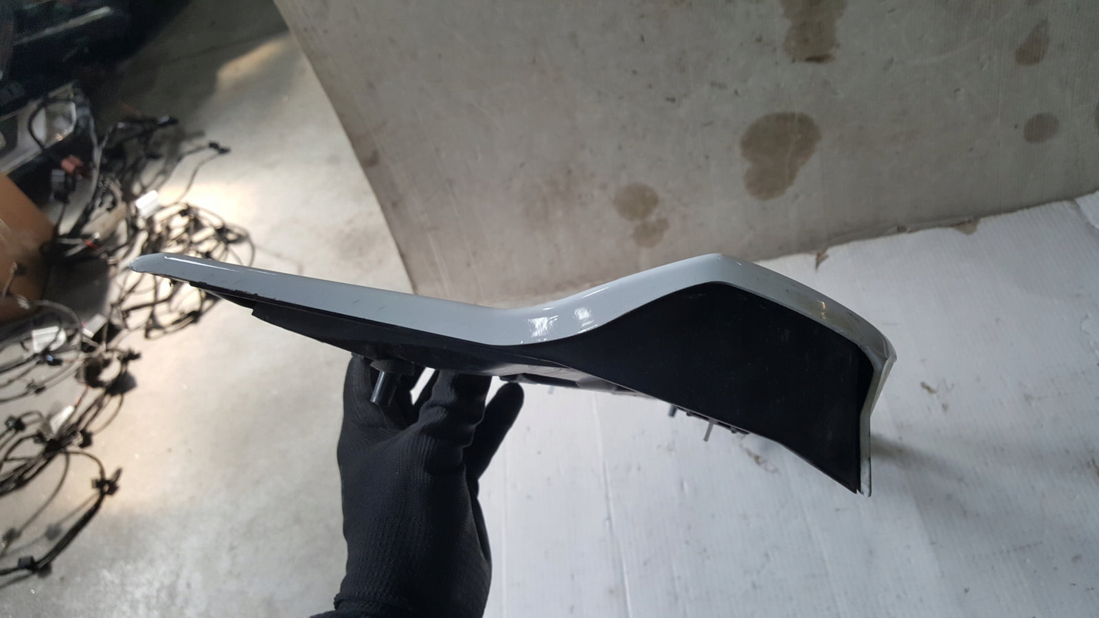 Listwa drzwi prawy tył FORD KUGA II CV4J-S24902-AGW demontaż