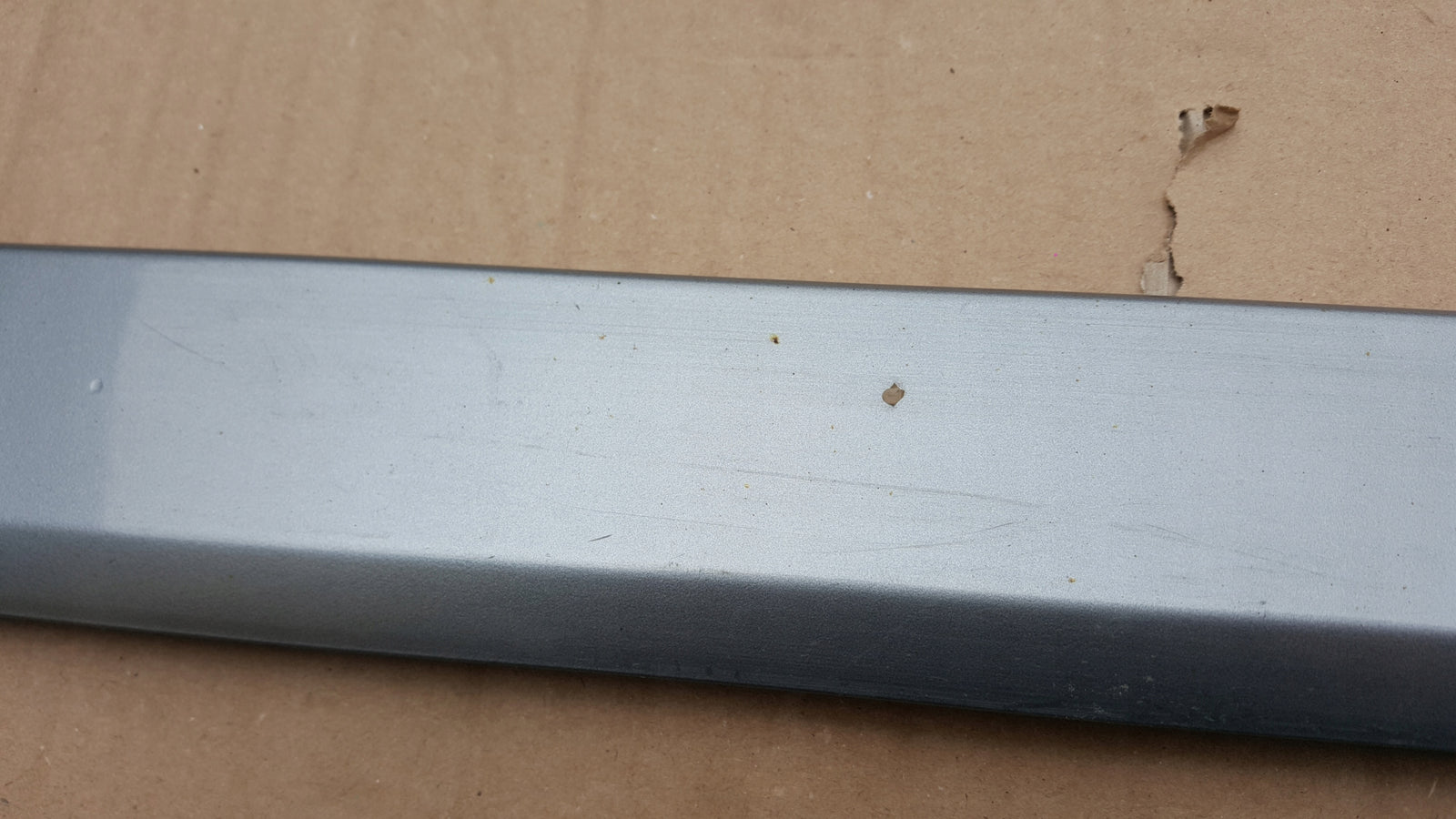 LISTWA DRZWI DOLNA LEWA LEWY PRZÓD AUDI A4 B7 04-08 8E0853959E