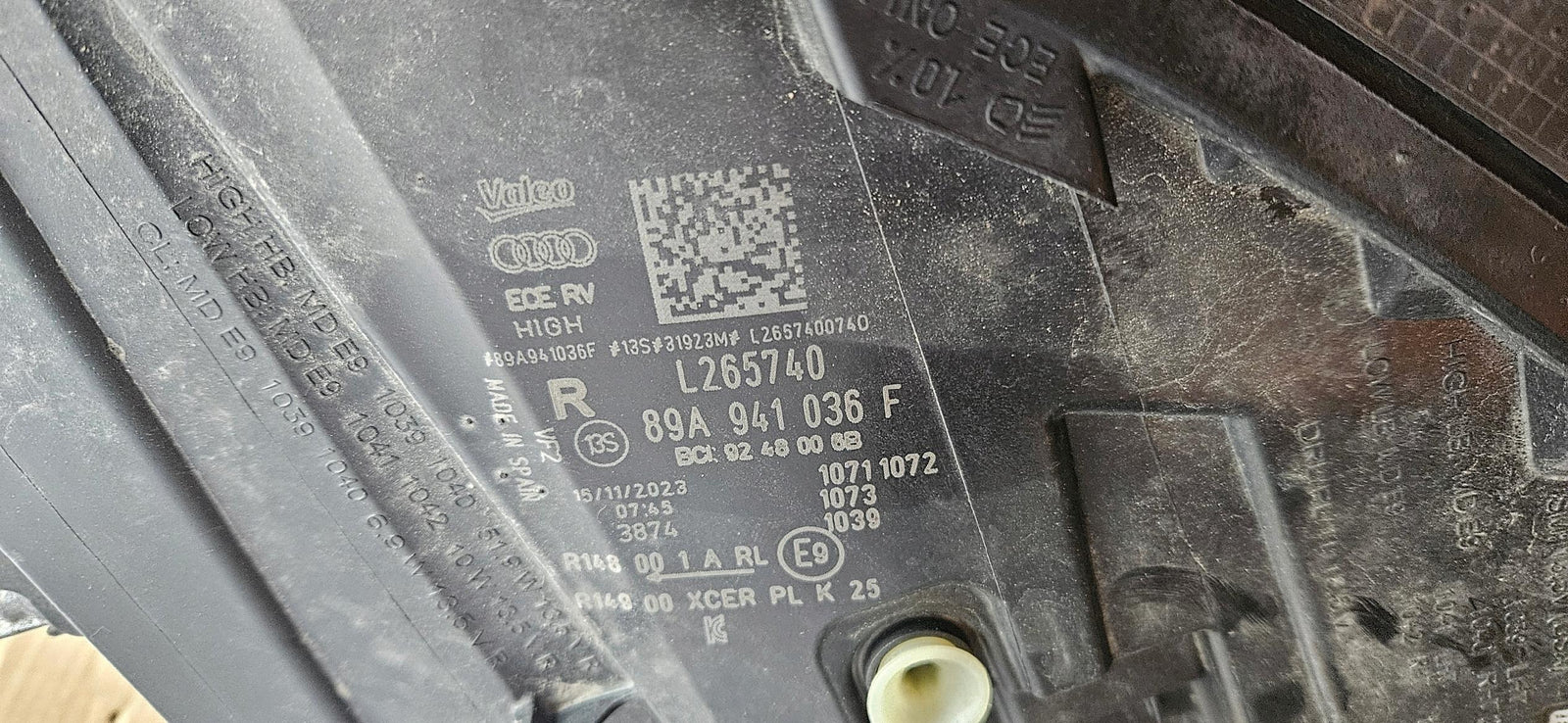 89A941036F Pr kompletny Matrix laser AUDI Q4 E-TRON + platforma mocująca