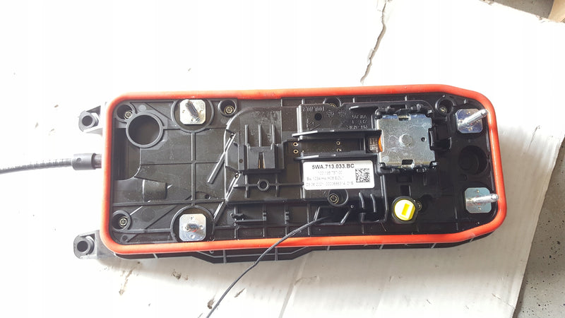 Mechanizm wybierak biegów AUDI SEAT 5WA713033BC demontaż