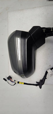 83B857410H pr Lusterko zewnętrzne AUDI Q3 14+2 pin 2024r IDEAŁ