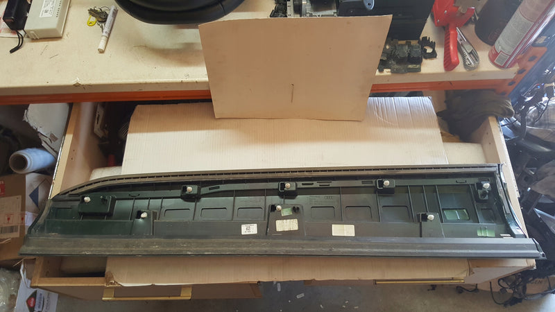 Listwa drzwi prawy przód AUDI Q7 4M0583960N/M/P demontaż