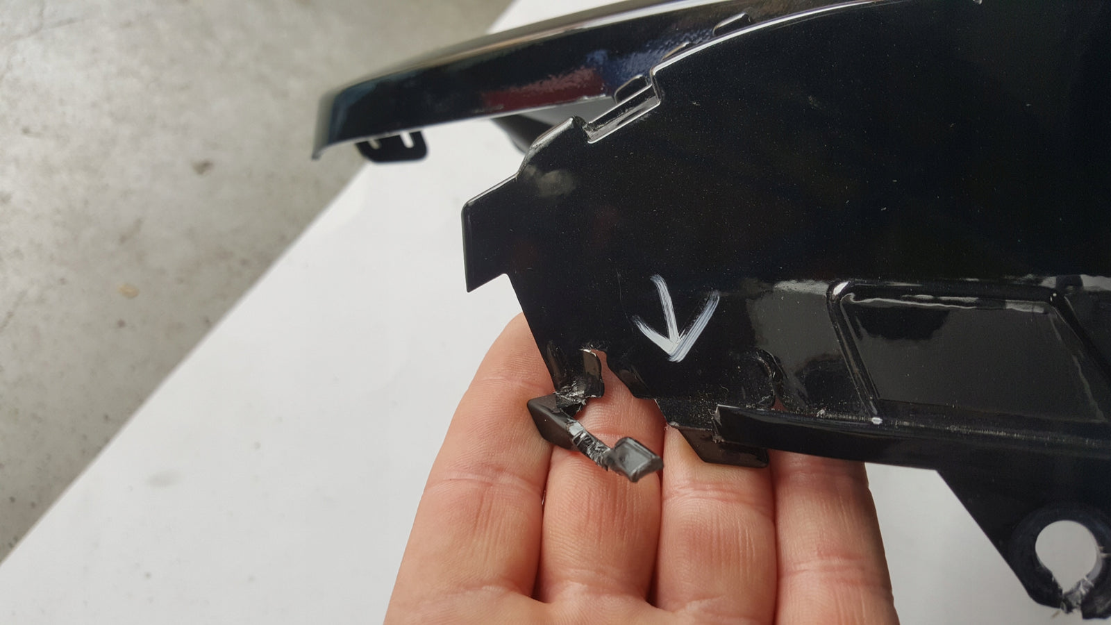 Narożnik zderzaka lewy przód AUDI RS3 8Y0807437M demontaż