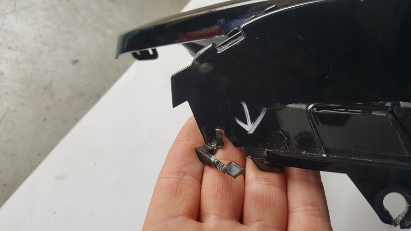 Narożnik zderzaka lewy przód AUDI RS3 8Y0807437M demontaż